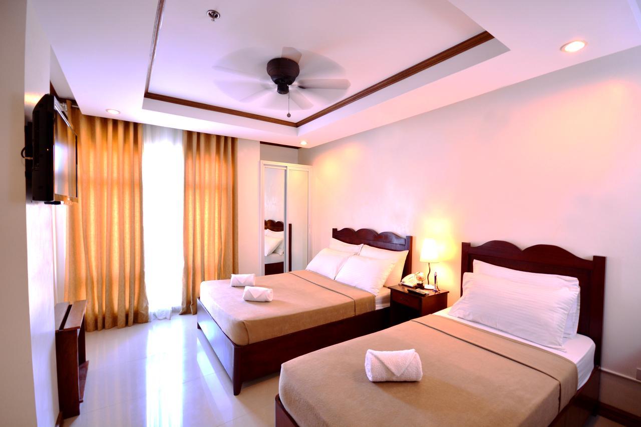 Ipil Suites Puerto Princesa Exterior foto