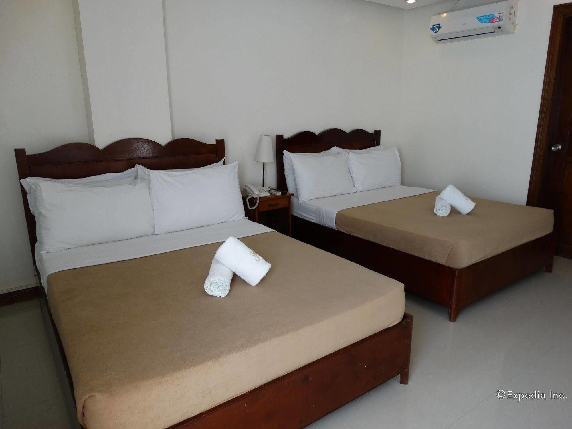 Ipil Suites Puerto Princesa Exterior foto